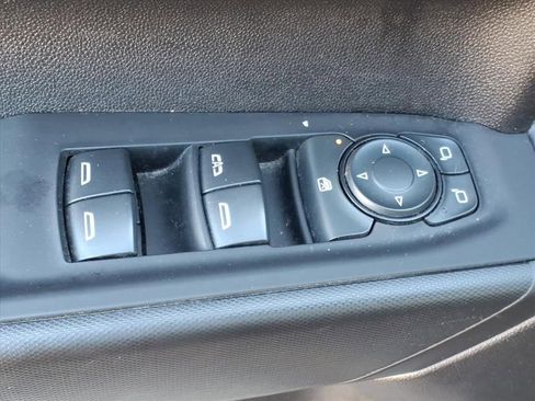 Used 2023 Chevrolet Silverado 1500 Custom image 16