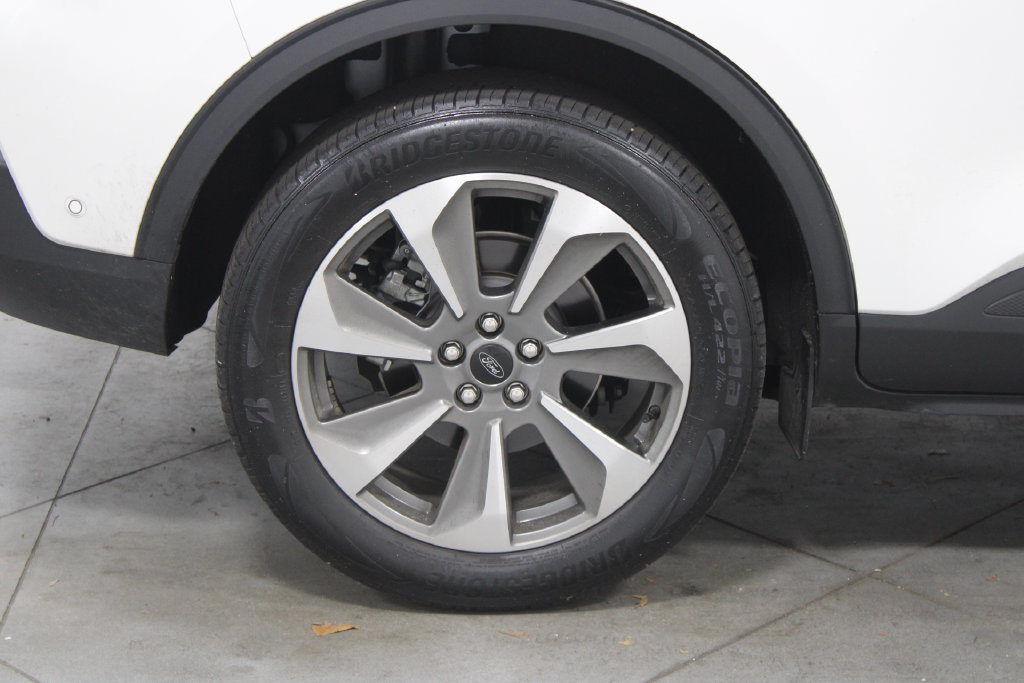 Used 2024 Ford Escape Platinum w/ Premium Technology Package AWD/4WD image 12