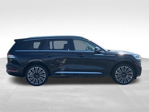 Used 2024 Lincoln Aviator Black Label AWD/4WD image 9