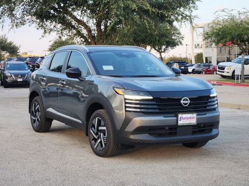 New 2026 Nissan Kicks SV image 2