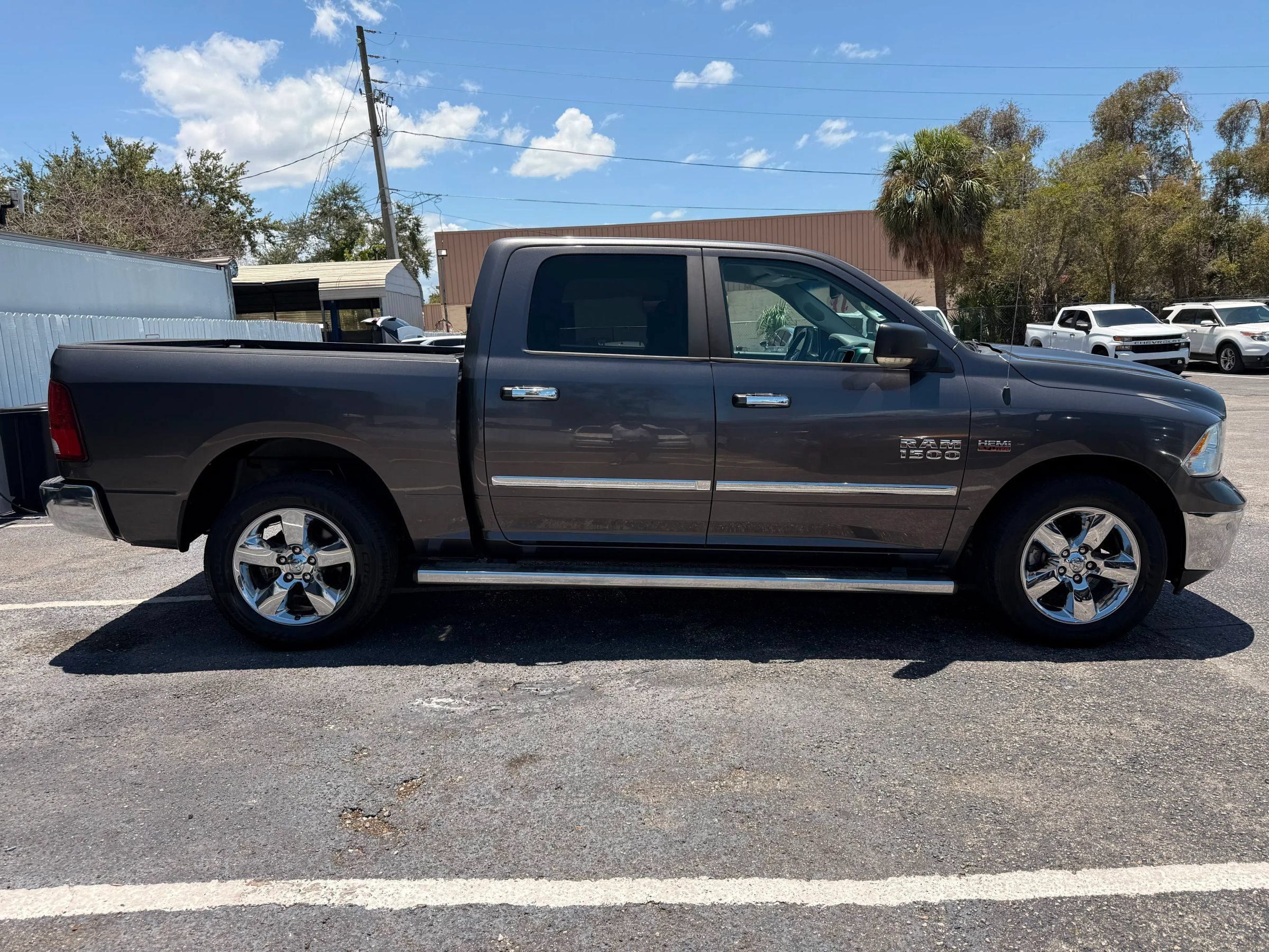 Used 2015 RAM 1500 Lone Star RWD image 4