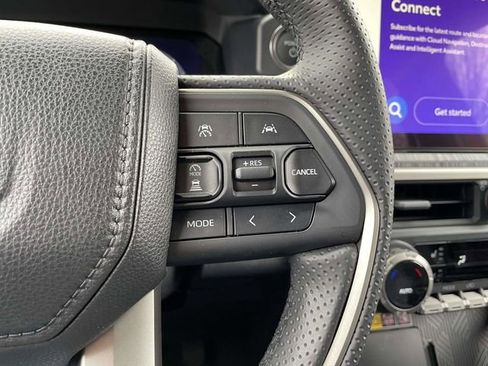 Used 2025 Toyota 4Runner 4WD image 26