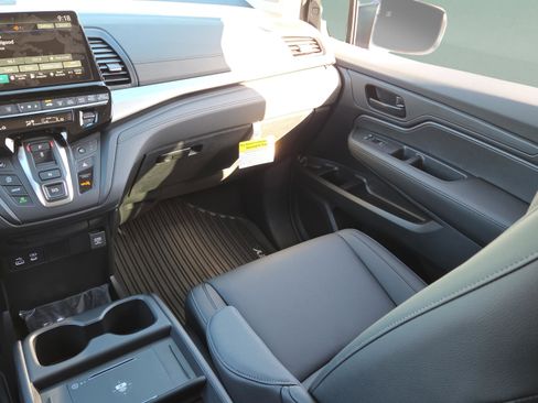 New 2026 Honda Odyssey EX-L image 15