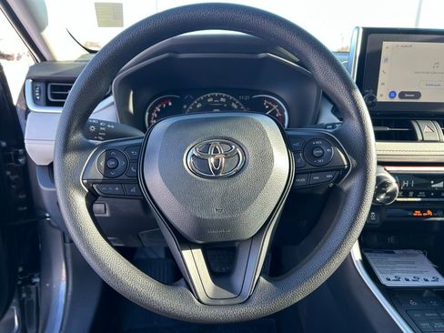 Used 2025 Toyota RAV4 XLE image 18