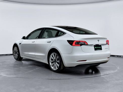 Used 2018 Tesla Model 3 Long Range AWD/4WD image 2
