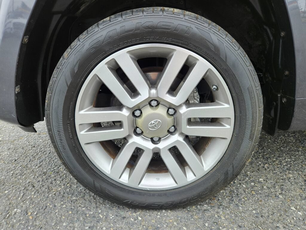 Used 2012 Toyota 4Runner Limited AWD/4WD image 8