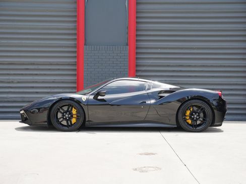 Used 2016 Ferrari 488 Spider RWD image 17