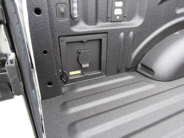 Used 2024 Ford F150 Lariat w/ Equipment Group 502A High AWD/4WD image 11