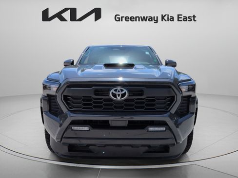 Used 2024 Toyota Tacoma TRD Sport RWD image 11