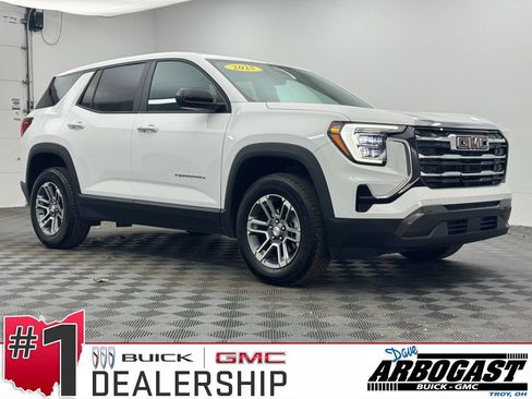 Used 2025 GMC Terrain Elevation image 1