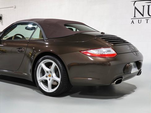 Used 2011 Porsche 911 Cabriolet image 23