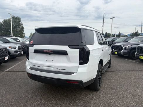 Used 2022 GMC Yukon Denali AWD/4WD image 2