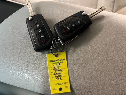 Used 2018 Toyota Camry LE image 12