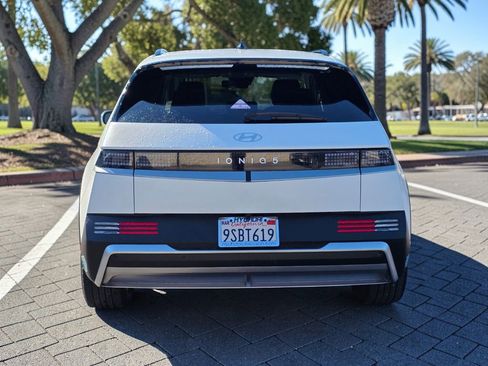 Certified 2025 Hyundai Ioniq 5 SEL image 5