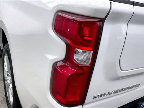 Used 2023 Chevrolet Silverado 1500 High Country w/ High Country Premium Package image 27