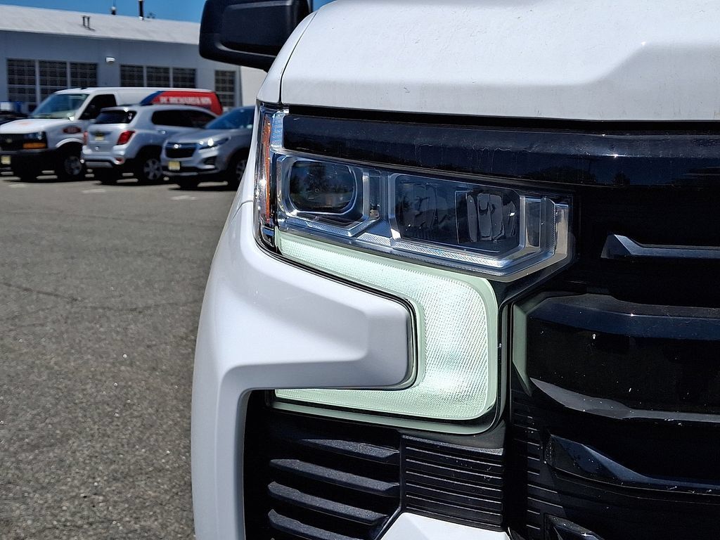 Used 2026 Chevrolet Silverado 1500 LT Trail Boss w/ Protection Package AWD/4WD image 9