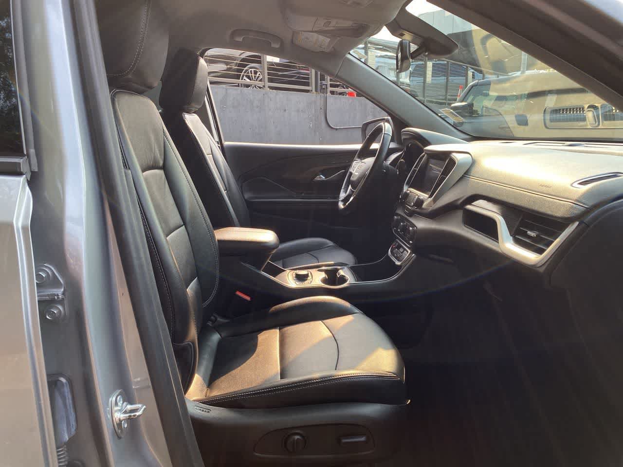 Used 2024 GMC Terrain SLT AWD/4WD image 18