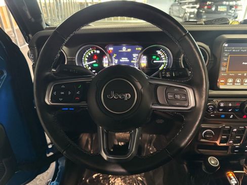 Used 2023 Jeep Wrangler Unlimited Sahara w/ Cold Weather Group image 9