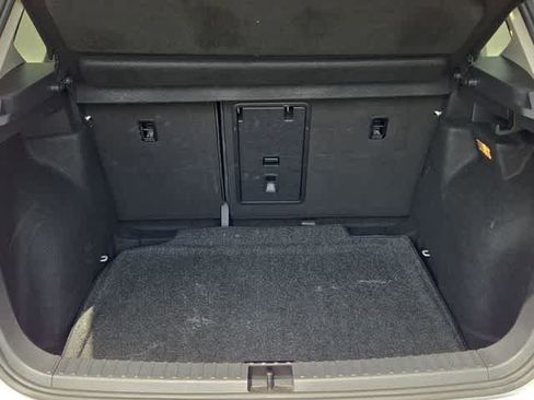 Used 2022 Volkswagen Taos SE FWD image 32