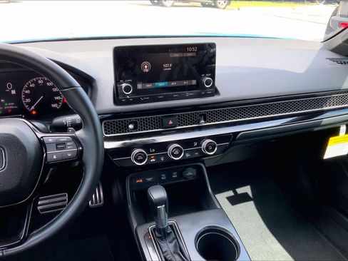 Used 2025 Honda Civic Sport image 7