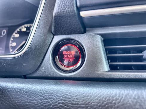 Used 2025 Honda Pilot EX-L image 28