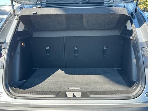 Certified 2025 Chevrolet Trax LT FWD image 16