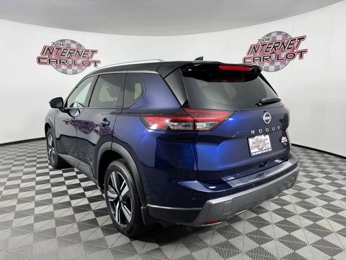 Used 2024 Nissan Rogue SL w/ SL Premium Package FWD image 5