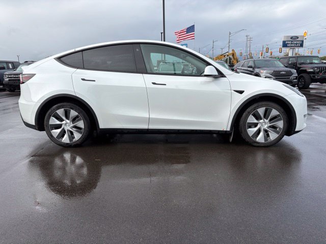 Used 2023 Tesla Model Y Long Range AWD/4WD image 9