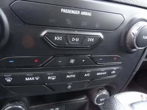 Used 2019 Ford Ranger XLT w/ Equipment Group 301A Mid image 12