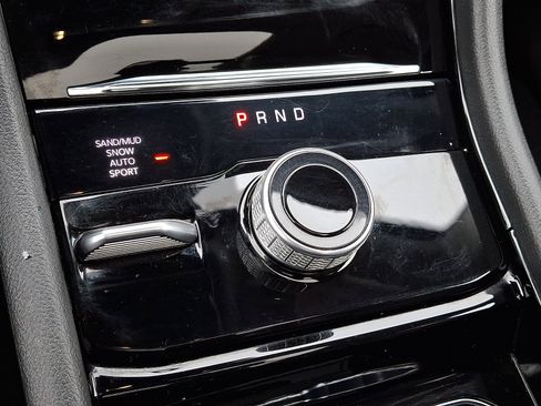 Used 2023 Jeep Grand Cherokee L Limited w/ Luxury Tech Group II image 22