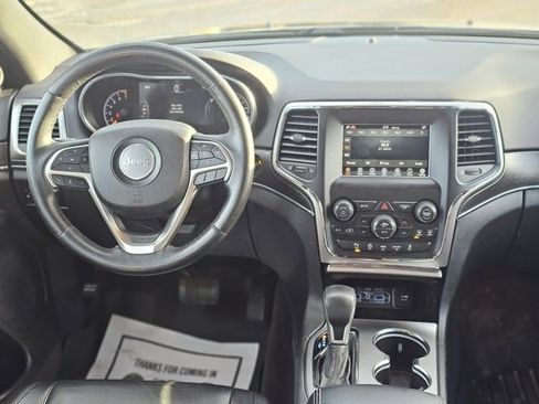 Used 2018 Jeep Grand Cherokee Limited image 2