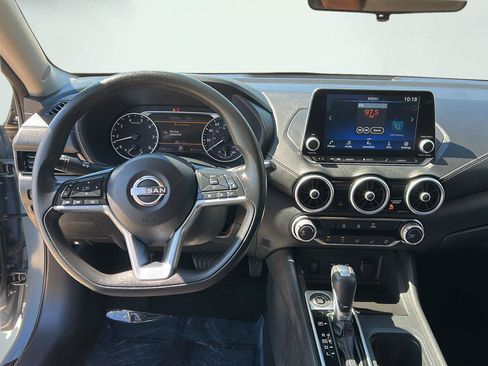 Used 2024 Nissan Sentra SV FWD image 7