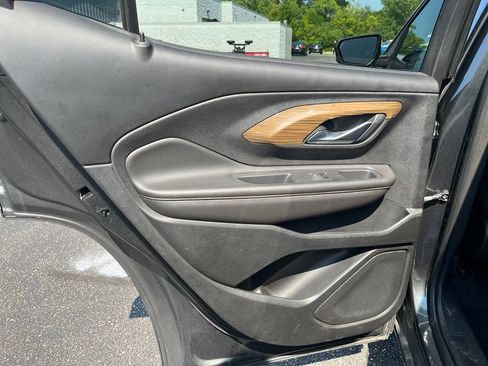 Used 2021 GMC Terrain SLE w/ Driver Convenience Package AWD/4WD image 24