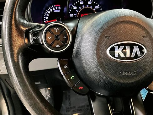 Used 2018 Kia Soul + image 21