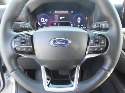 New 2026 Ford Explorer Platinum w/ LUX Leather Package image 4