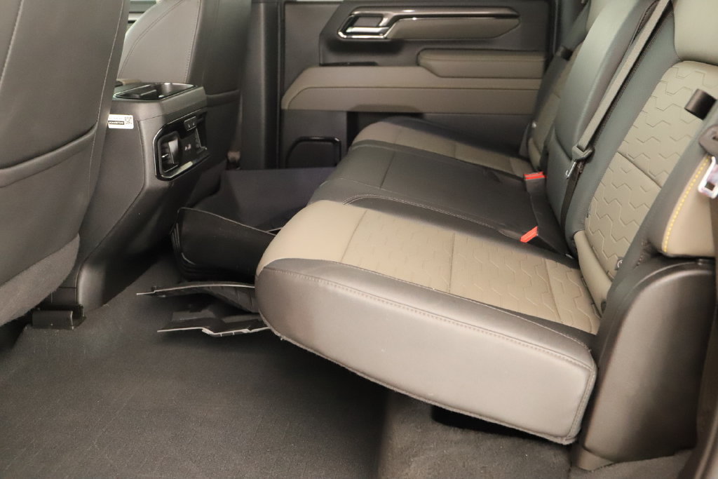 Used 2025 Chevrolet Silverado 2500 ZR2 AWD/4WD image 25