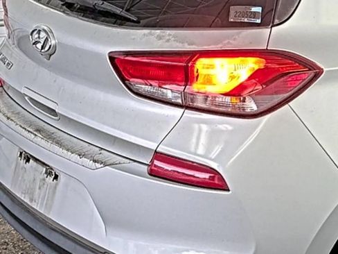 Used 2018 Hyundai Elantra GT w/ Style Package 02 FWD image 9