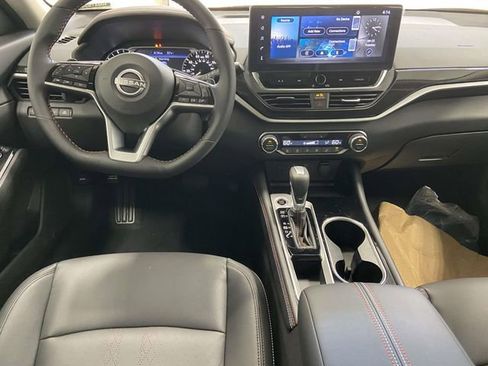 New 2025 Nissan Altima 2.5 SR w/ SR Premium Package image 9