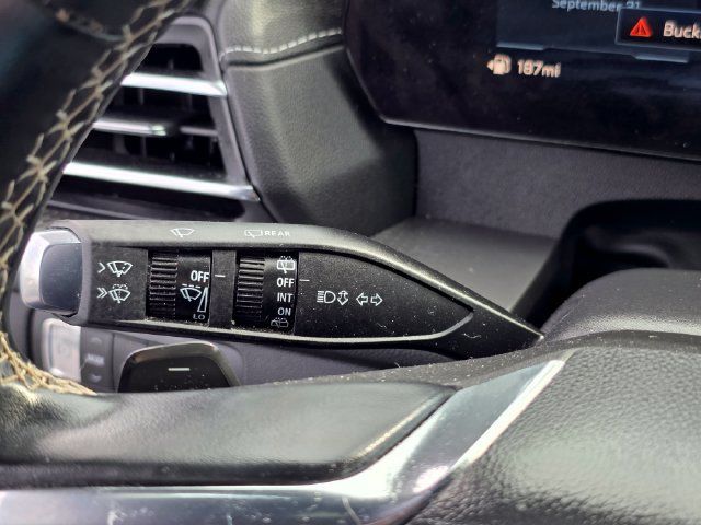 Used 2026 Chevrolet Traverse LT FWD image 30