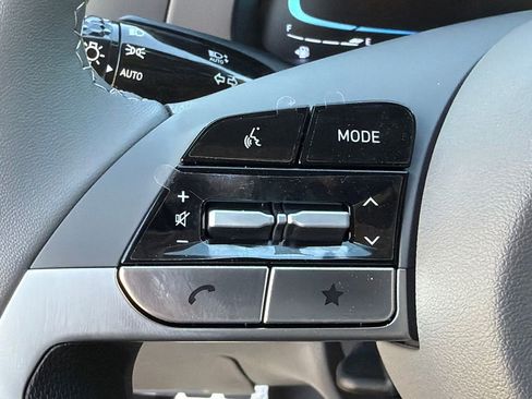 New 2026 Hyundai Elantra SEL Sport FWD image 24