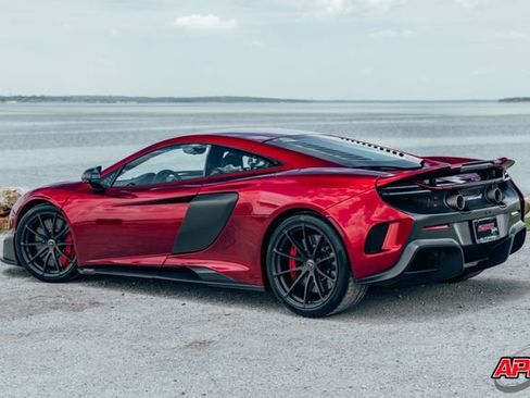 Used 2016 McLaren 675LT Coupe RWD image 3