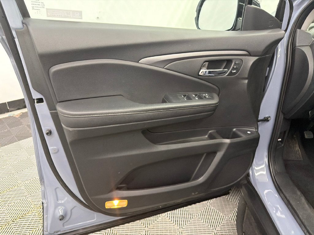 Used 2023 Honda Ridgeline RTL-E image 11