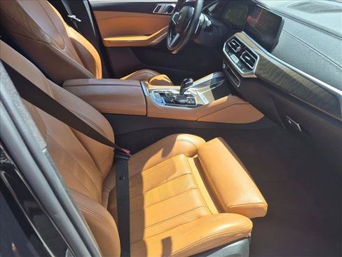 Used 2022 BMW X6 xDrive40i w/ M Sport Package AWD/4WD image 19