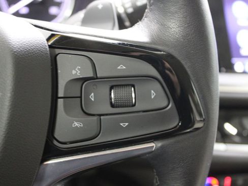 Used 2024 Buick Enclave Essence w/ Technology Package image 39