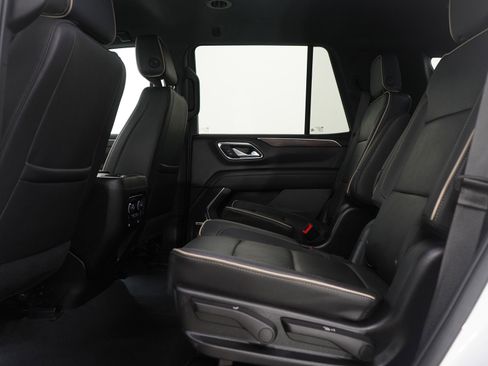 Used 2024 Chevrolet Tahoe Premier AWD/4WD image 21