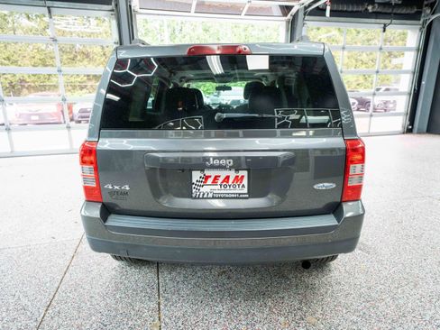 Used 2015 Jeep Patriot High Altitude AWD/4WD image 3
