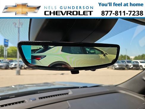 New 2025 Chevrolet Suburban LT w/ Advanced Technology Package image 38