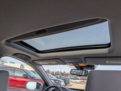 Certified 2021 Honda CR-V Touring image 21