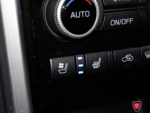 Used 2022 Subaru Ascent Touring AWD/4WD image 40