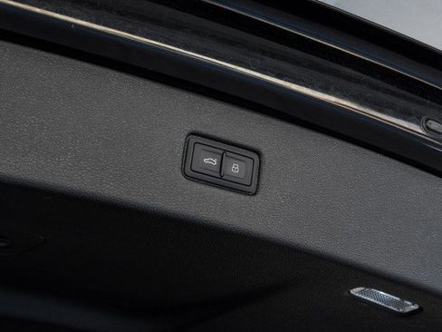 Used 2020 Audi Q7 2.0T Premium Plus w/ Premium Plus Package image 51